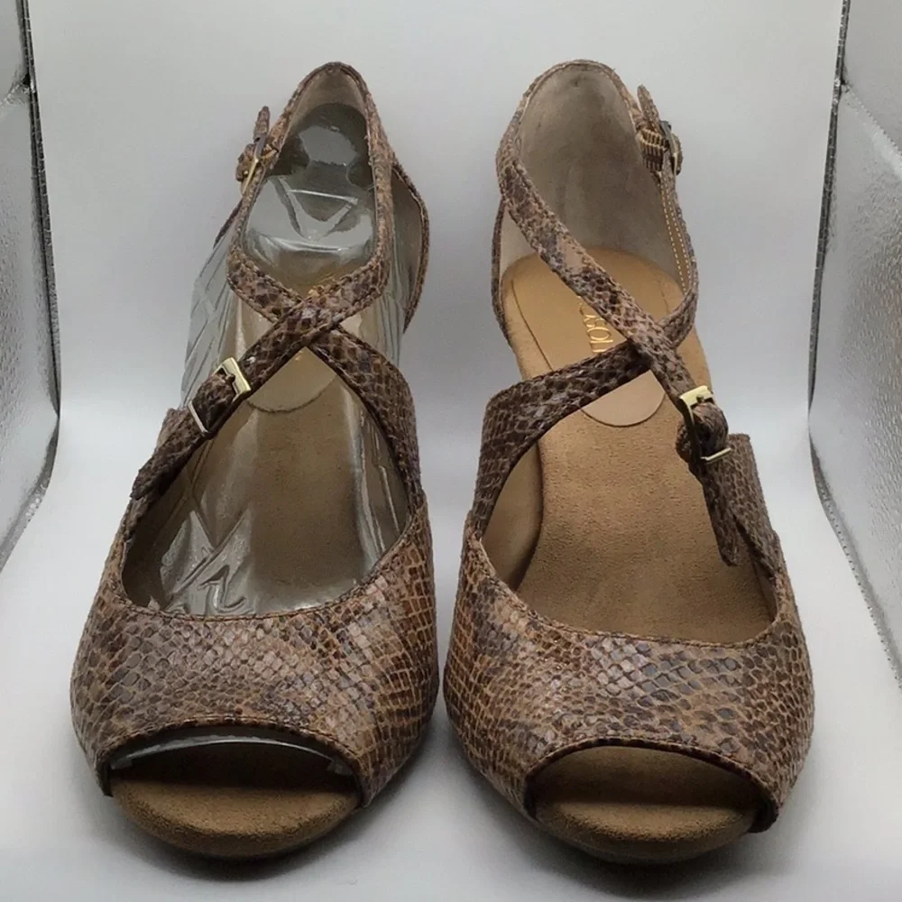 Aerosoles Fax Benefit Open Toed Strappy Heel Tan Snake 8.5 M NWOT
Never Worn - Picture 1 of 5